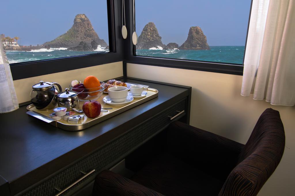 Bed and Breakfast La Terrazza Aci Castello Zimmer foto