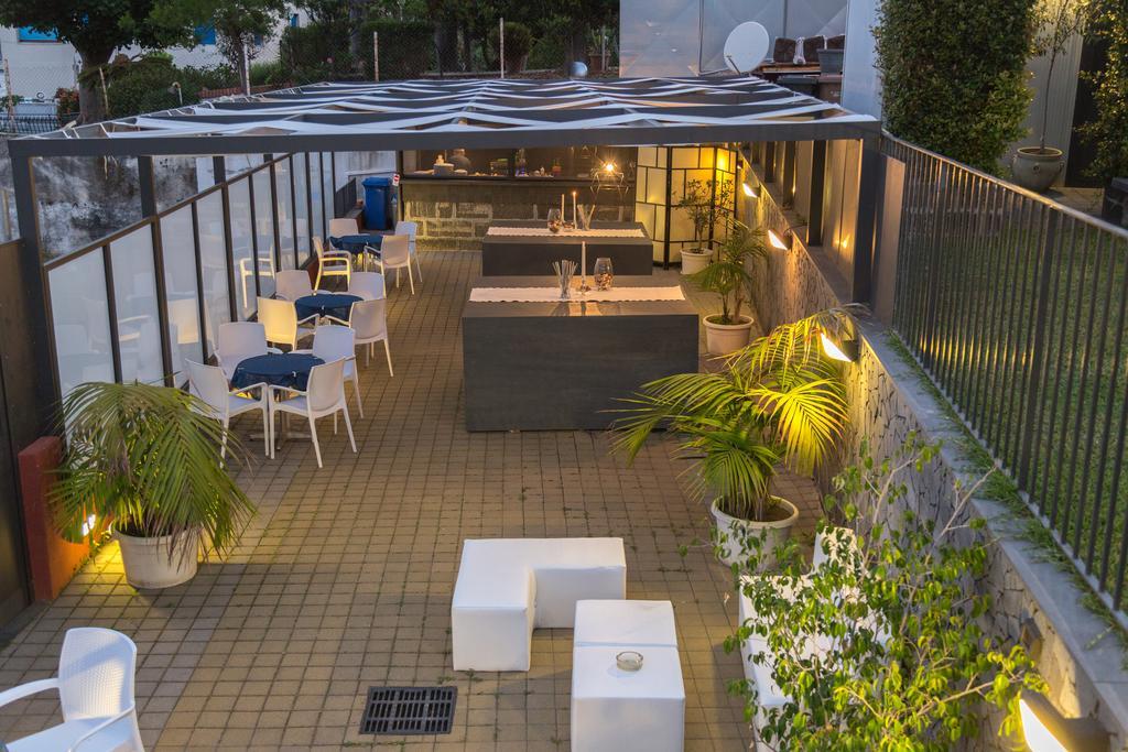 Bed and Breakfast La Terrazza Aci Castello Exterior foto