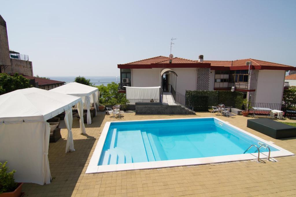 Bed and Breakfast La Terrazza Aci Castello Exterior foto